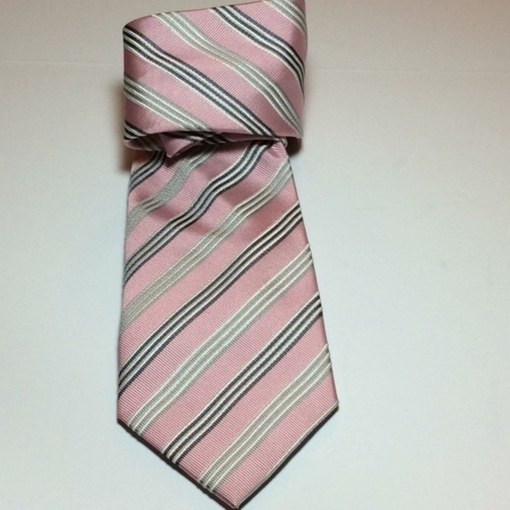 NWOT Donald J. Trump Pink Striped 100% Silk Tie
